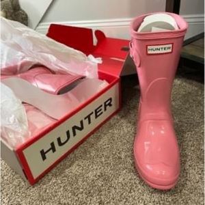 Hunter Rain boots- women’s US 6 short pink gloss